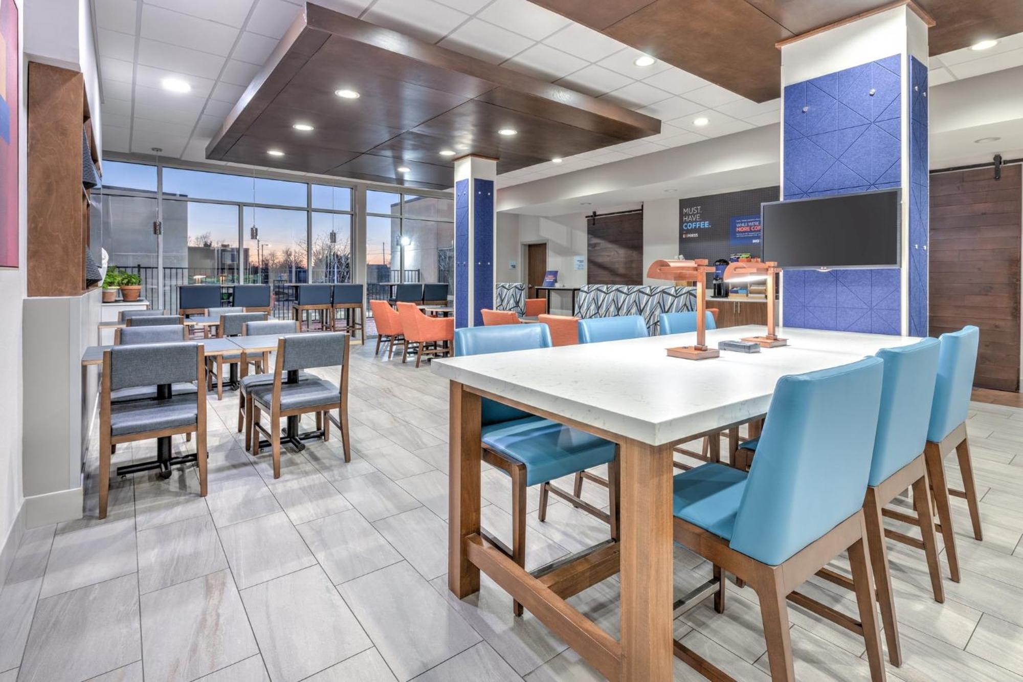 Holiday Inn Express & Suites Moore By Ihg Buitenkant foto