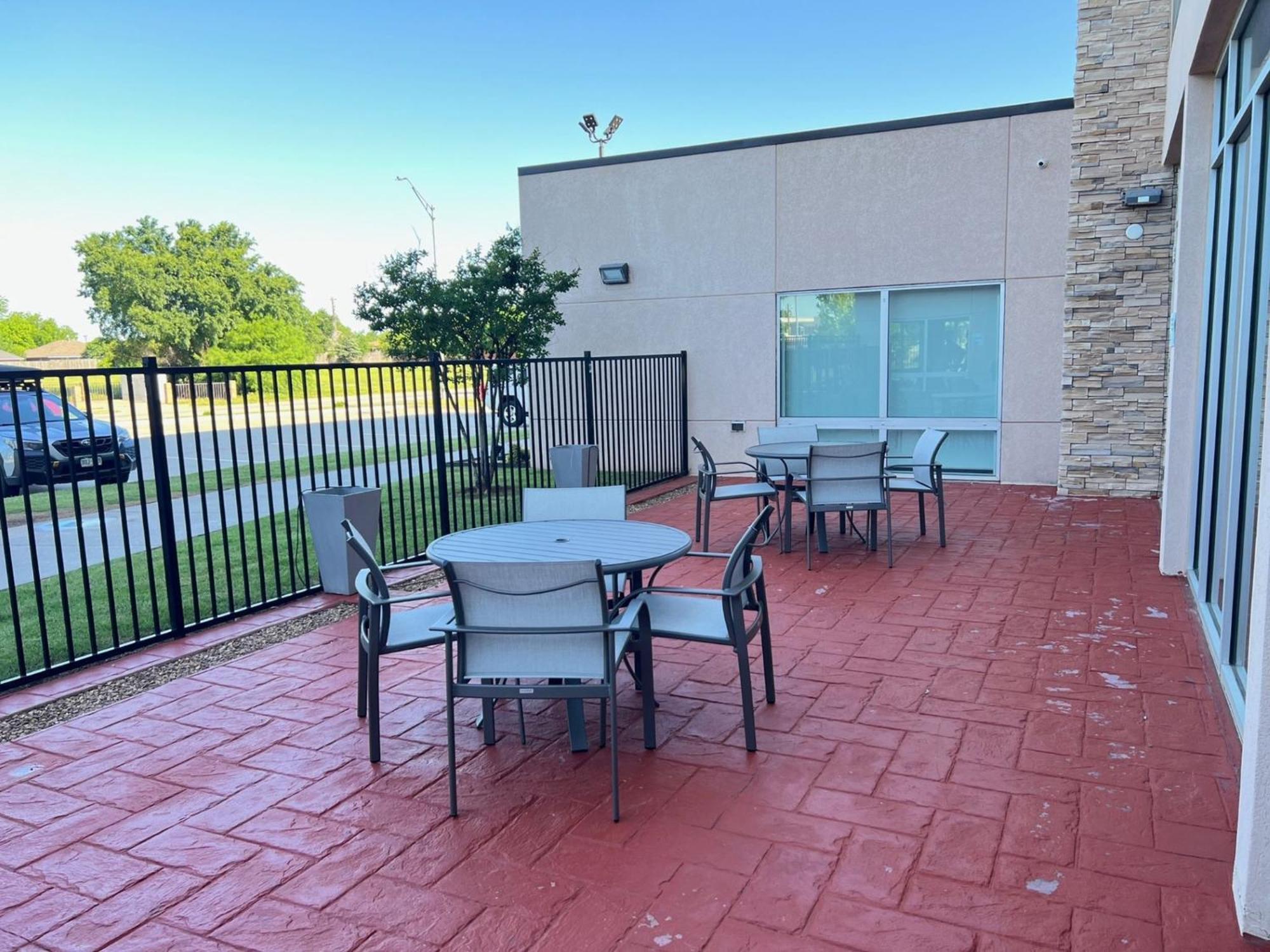 Holiday Inn Express & Suites Moore By Ihg Buitenkant foto